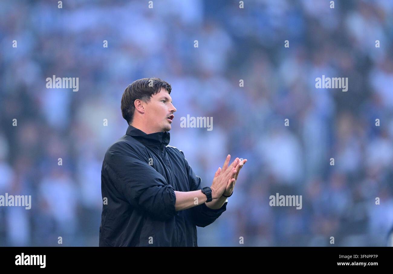 Trainer [coach] Merlin Polzin (HSV Hamburg) Hamburg, October 4, 2026 ...