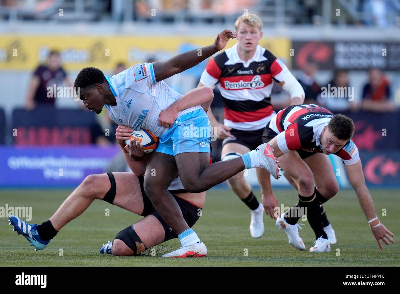 Sale Beats Saracens Despite Vermeulen Red Card Sale Beats Saracens Despite Vermeulen Red Card