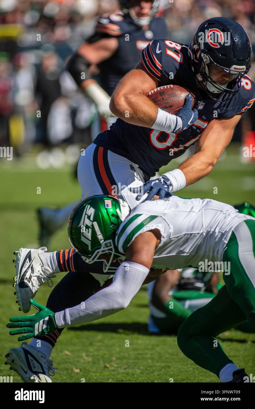 Sam Roush October 4, 2026: Chicago Bears Sam Roush (87) runs with the ball during ...