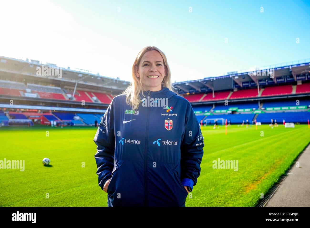 Auto Vector Text Oslo 20261006. Carina Olset Hovda at Ullevaal Stadium. Photo: Javad ...