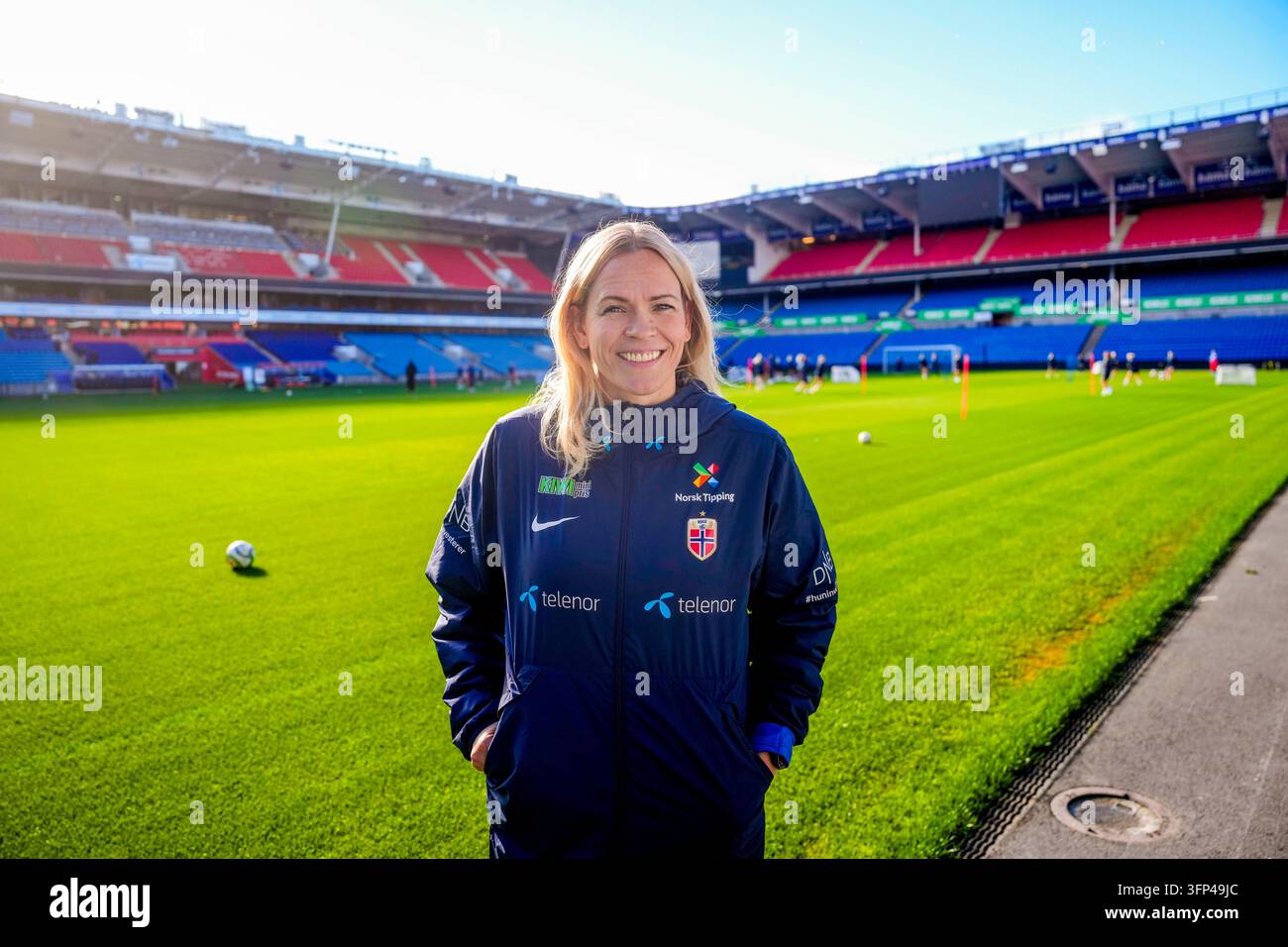 Auto Vector Text Oslo 20261006. Carina Olset Hovda at Ullevaal Stadium. Photo: Javad ...