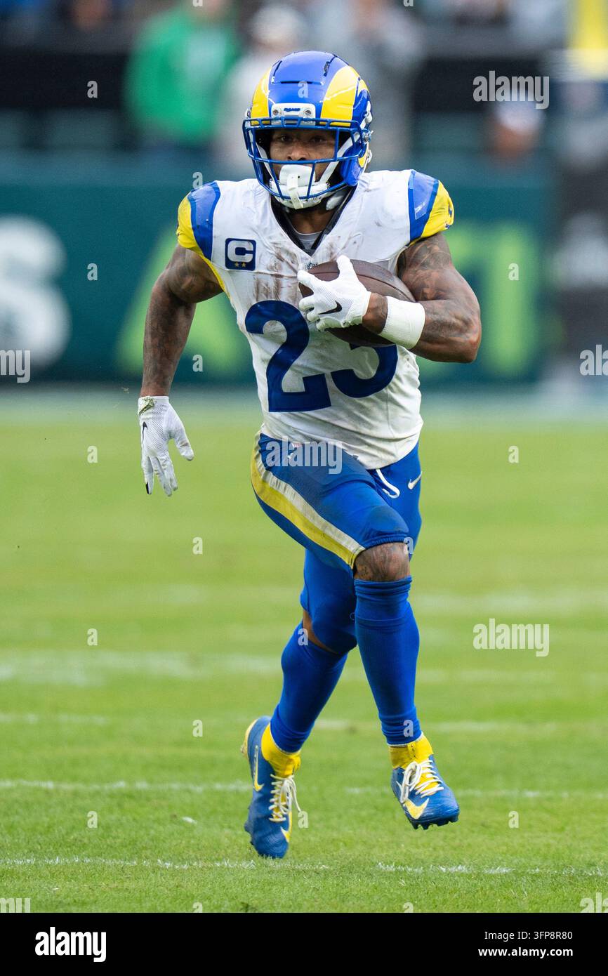 Los Angeles Rams running back Kyren Williams (23) runs with the ball ...