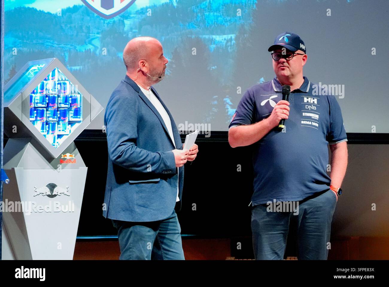 Auto Vector Text Oslo 20261007. Andreas Toft and sports director in alpine skiing Claus ...