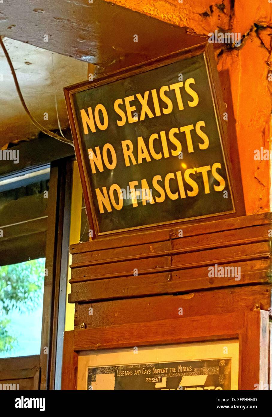 No sexists no racists no fascists sign inside the King Charles I pub in King's Cross London Stock Photo