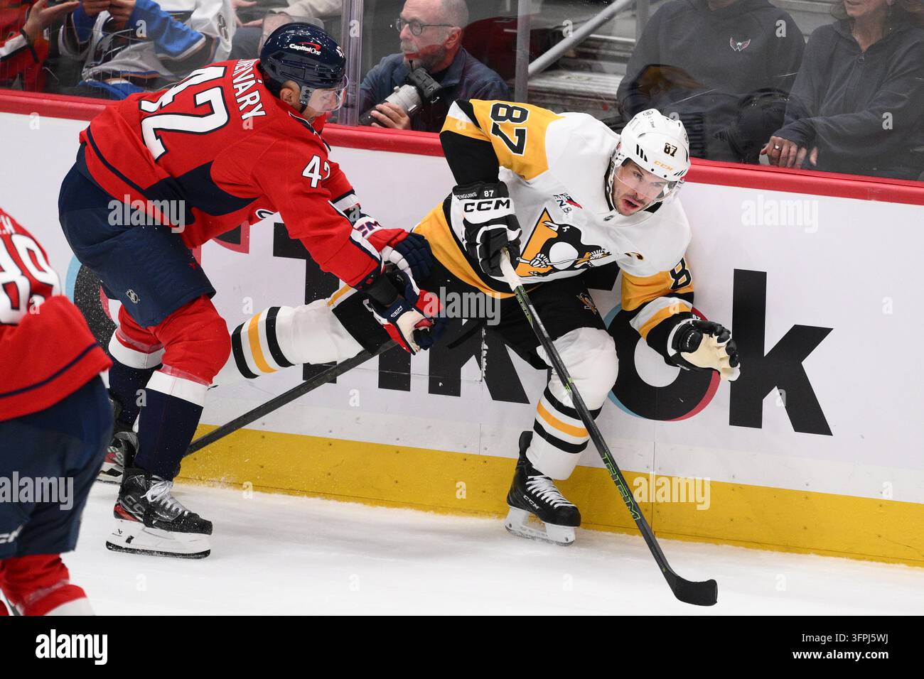 Martin Fehérváry logs nearly 24 minutes in Capitals win, Šport.sk reports Martin Fehérváry logs nearly 24 minutes in Capitals win, Šport.sk reports