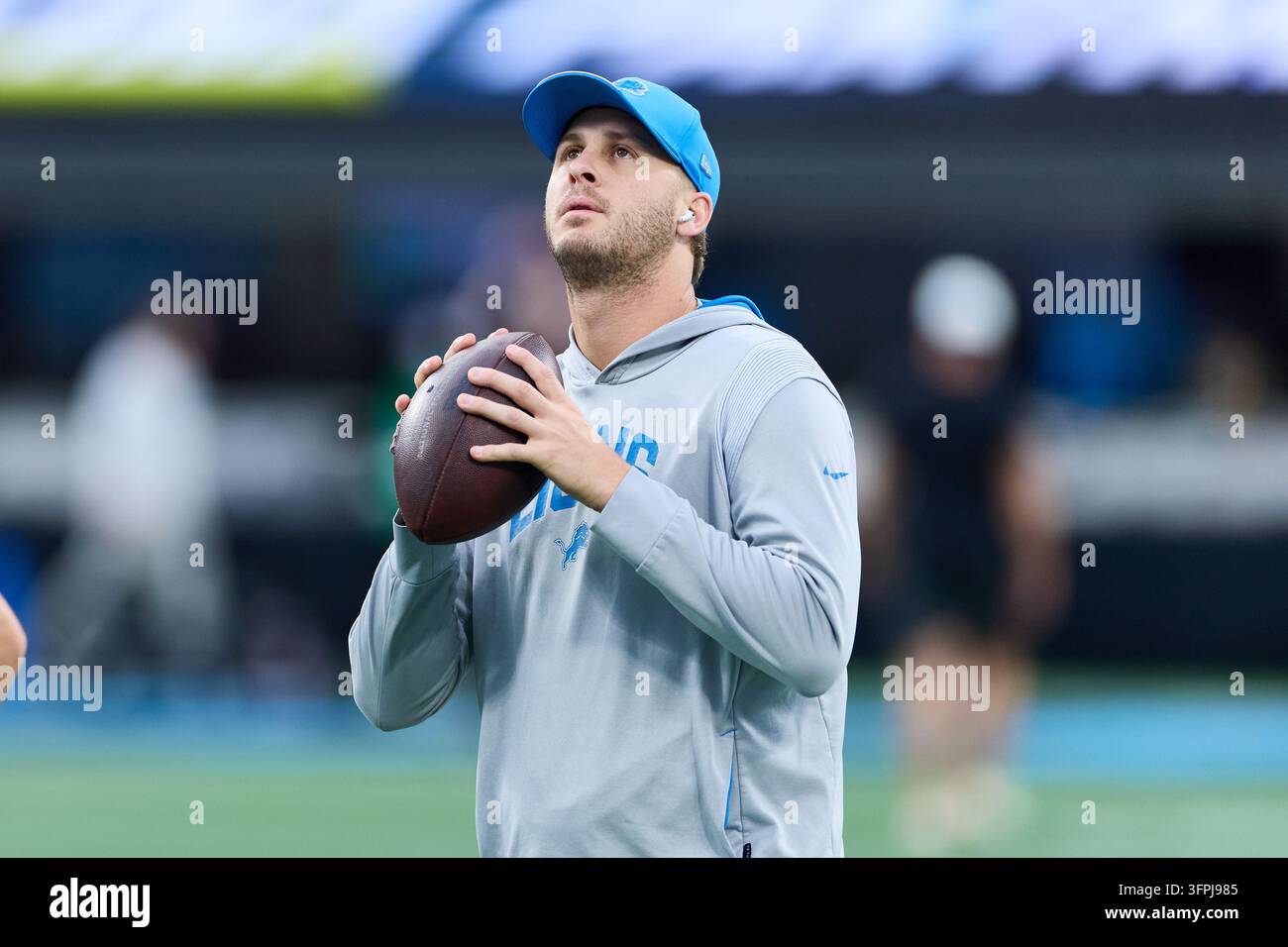 Detroit Lions quarterback Jared Goff (16) warms up prior to an NFL football game against the ...