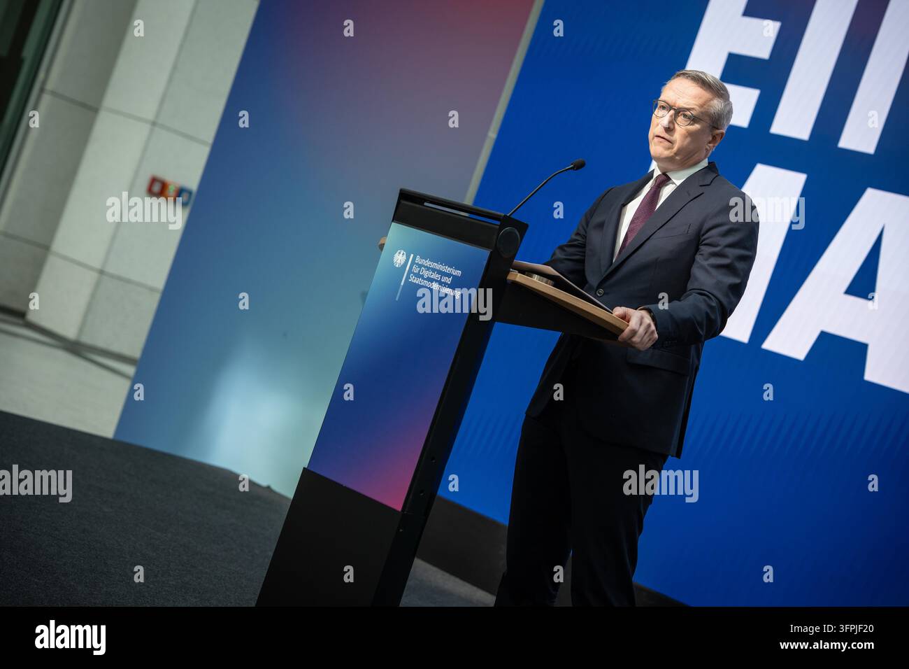 Federal Minister Karsten Wildberger Press Conference Presentation on ...