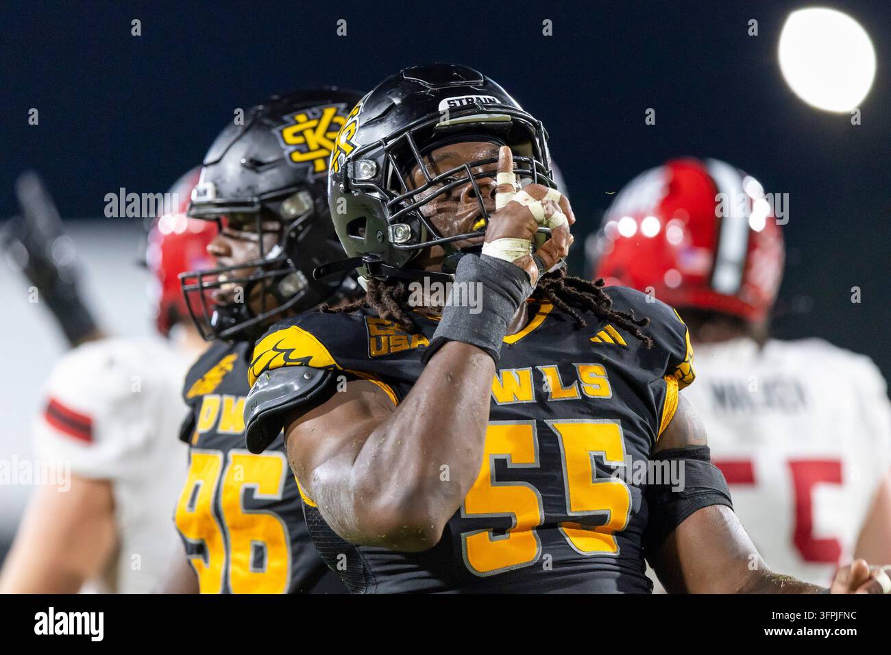 Kennesaw State defensive lineman Ugonna Nwoha (55) celebrates a stop ...