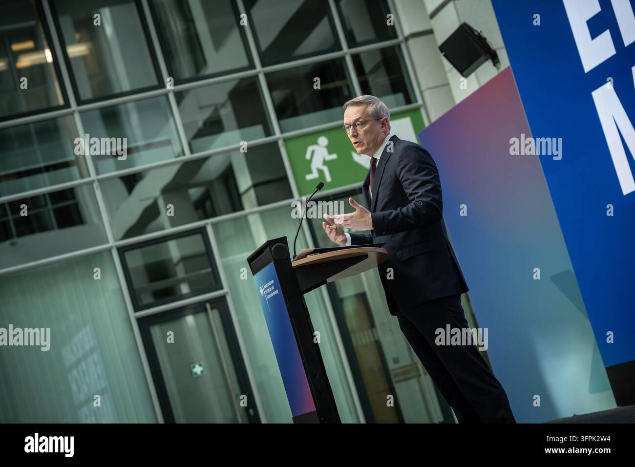 Federal Minister Karsten Wildberger Press Conference Presentation on ...