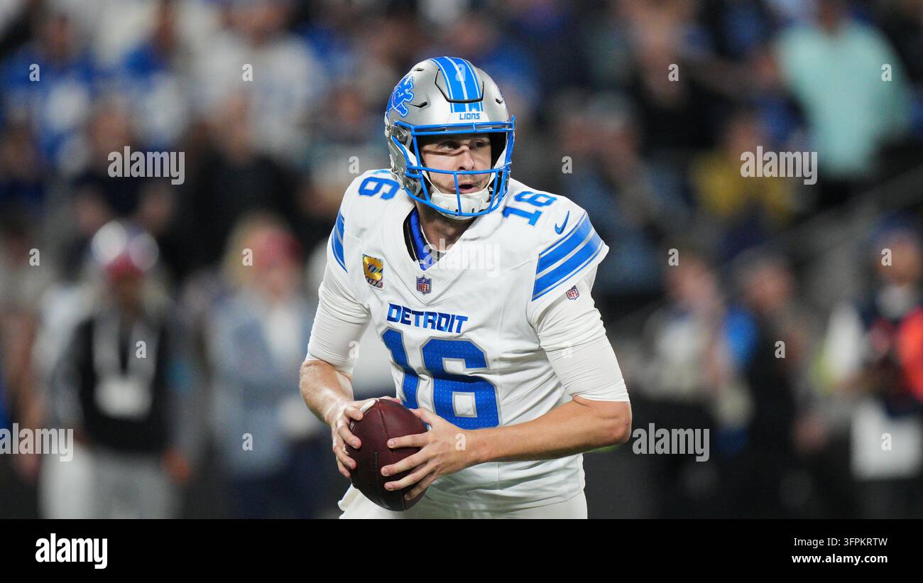 Detroit Lions quarterback Jared Goff (16) plays during an NFL football game between the Carolina ...