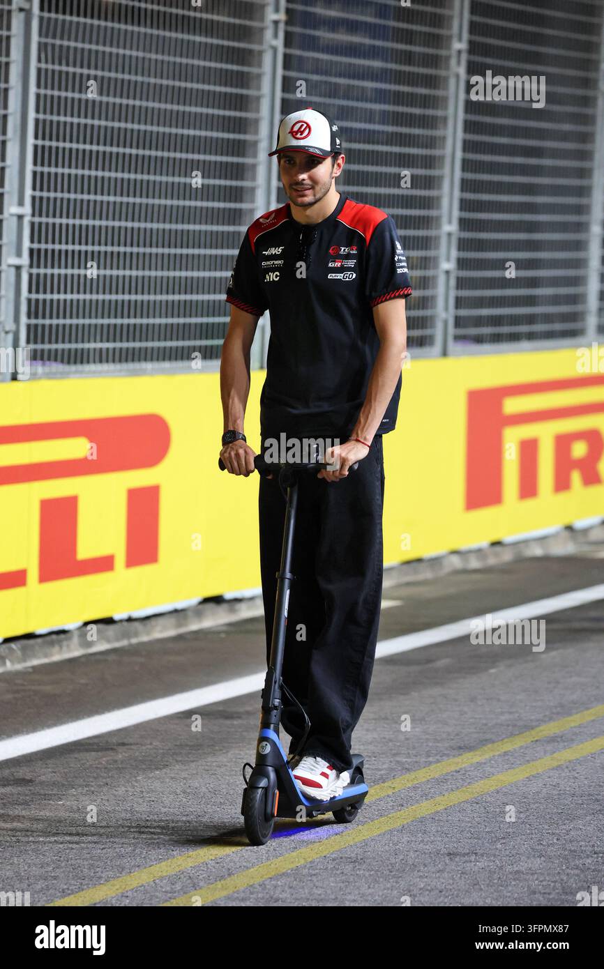 Esteban Ocon (FRA) Haas F1 Team rides the circuit.08.10.2026. Formula 1 ...