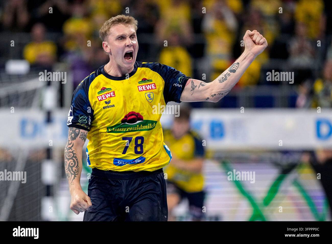 Se Rnl File Edwin Aspenbäck (RNL, 78), player of the Rhein-Neckar-Löwen, celebrates ...