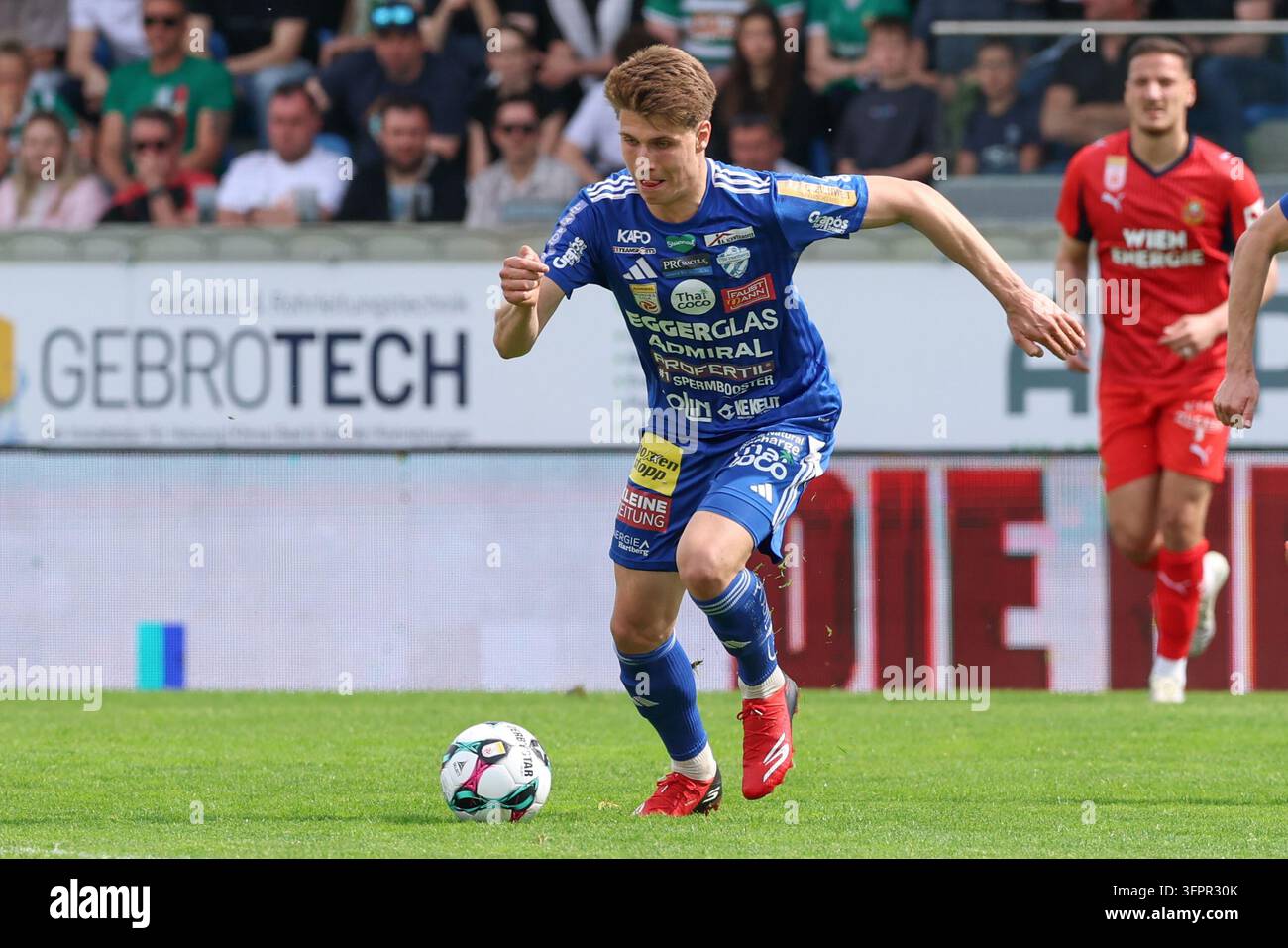 Sign Modle Image Hartberg, Austria, 19.Apr.26 - SOCCER - ADMIRAL Bundesliga, TSV Egger ...