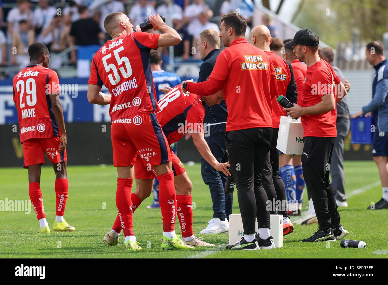 Sign Modle Image Hartberg, Austria, 19.Apr.26 - SOCCER - ADMIRAL Bundesliga, TSV Egger ...