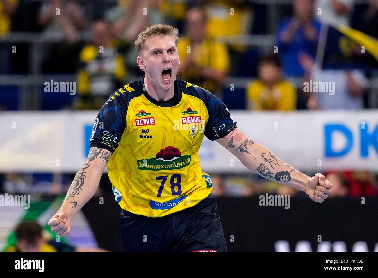 Se Rnl File Edwin Aspenbäck (RNL, 78), player of the Rhein-Neckar-Löwen, celebrates ...