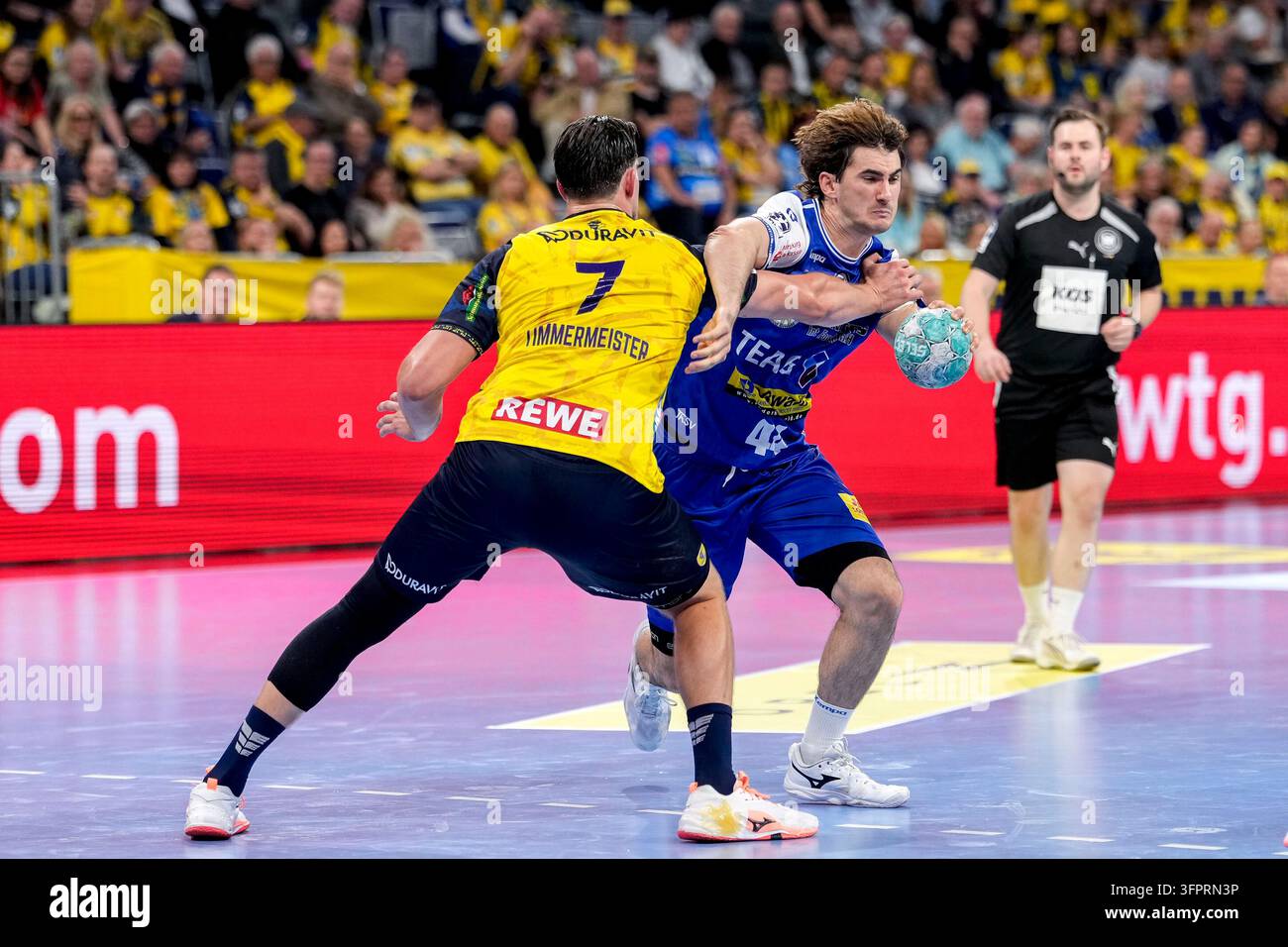 Se Rnl File from left: Robert Timmermeister (RNL, 7), Stephan Seitz (ThSV, 44 ...
