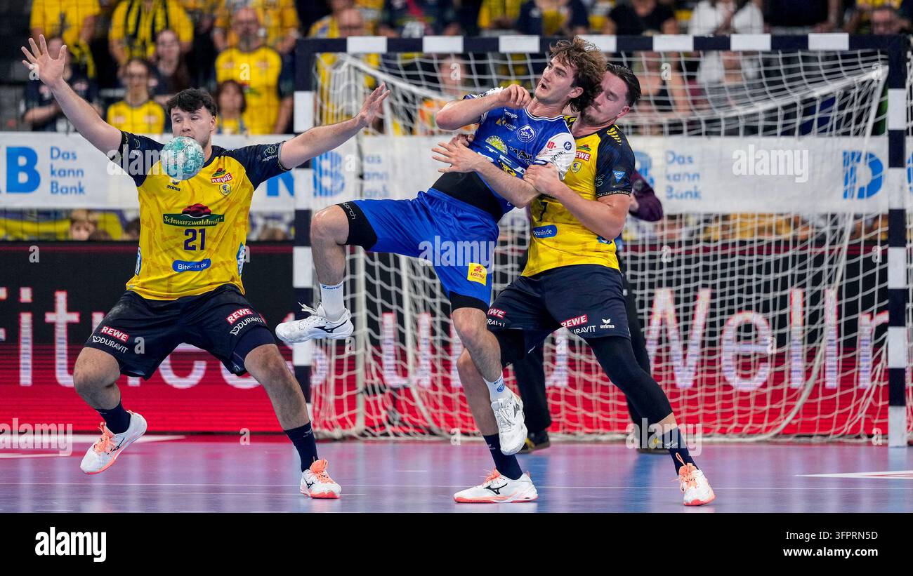 Se Rnl File from left: Aron Seesing (RNL, 21), Stephan Seitz (ThSV, 44), Robert ...