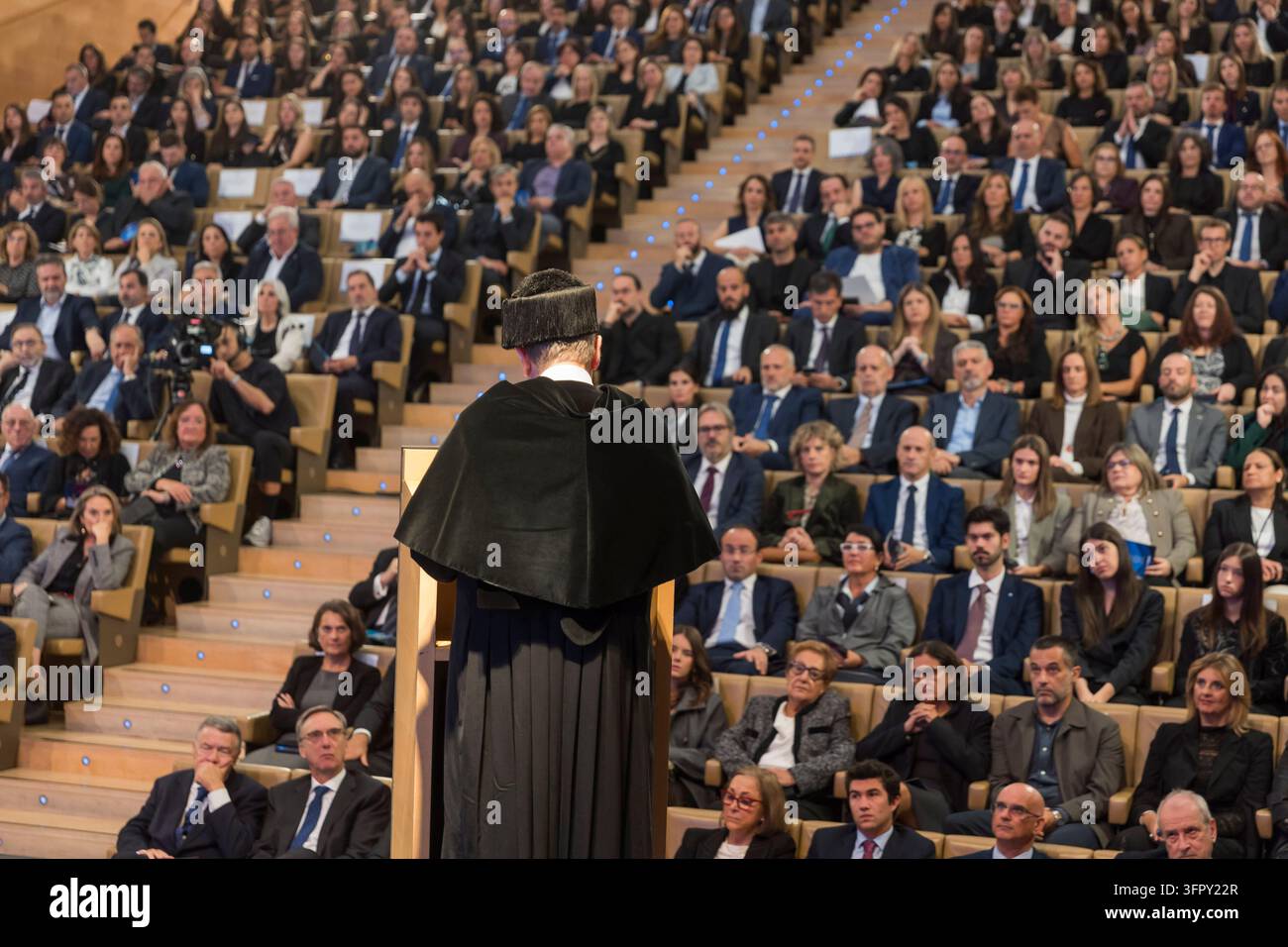 Insumption Vector The new Vice-Chancellor, Ramón Vilarroig Moya, at the ceremony marking ...