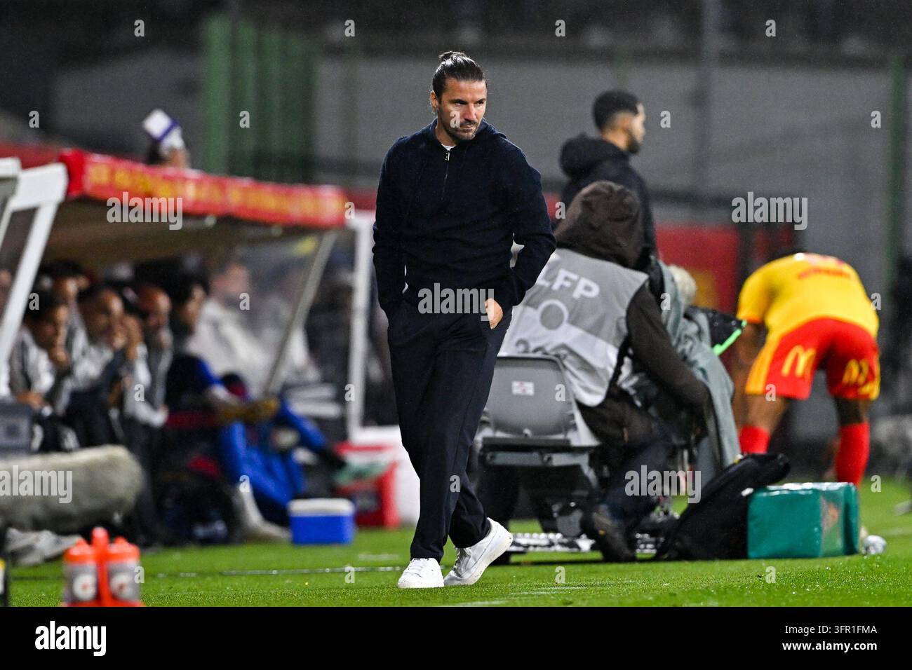 Yannick CAHUZAC head coach of Lens during Ligue 1 McDonald's match ...