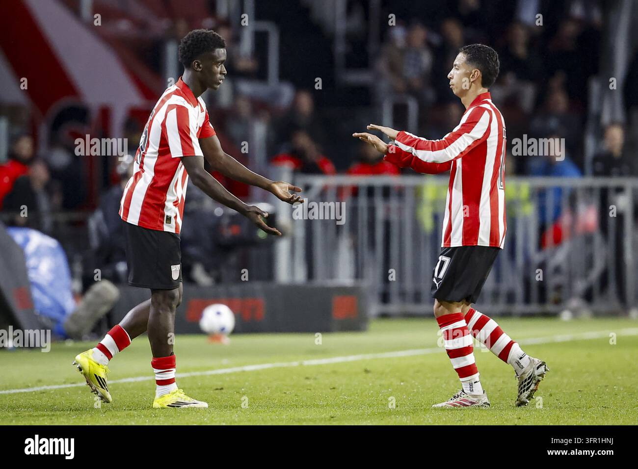 EINDHOVEN - (lr) Ayoni Santos of PSV Eindhoven and Mauro Júnior of PSV ...