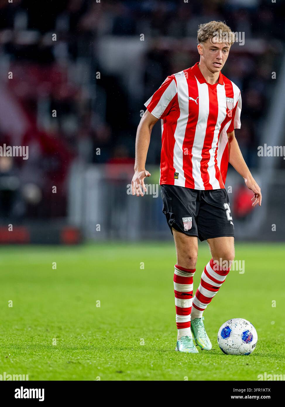 EINDHOVEN - PSV Eindhoven midfielder Sven Mijnans during the ...