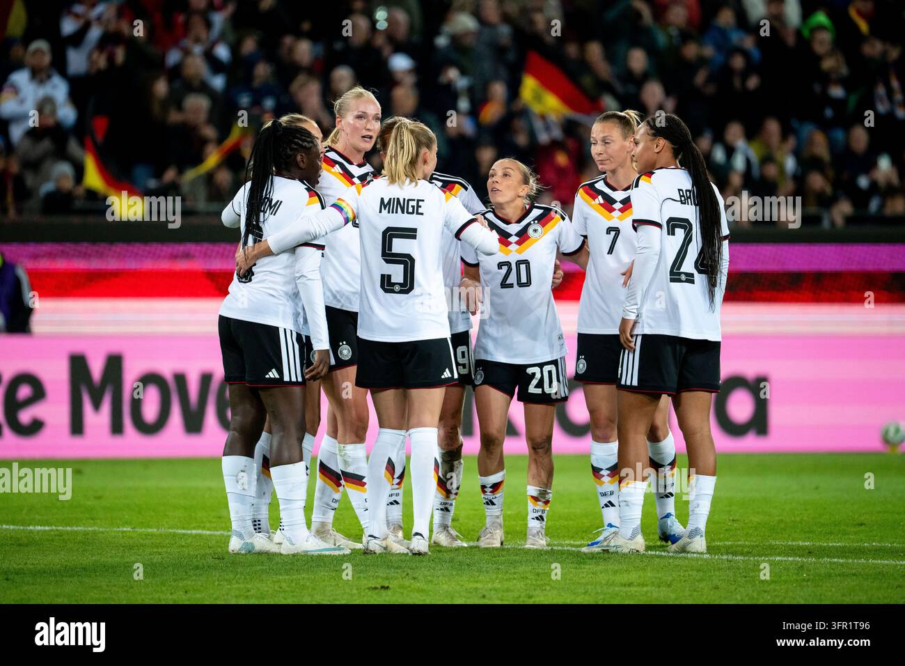 Nicole Anyomi (Germany, #8), Camilla Küver (Germany, #3), Janina Minge ...