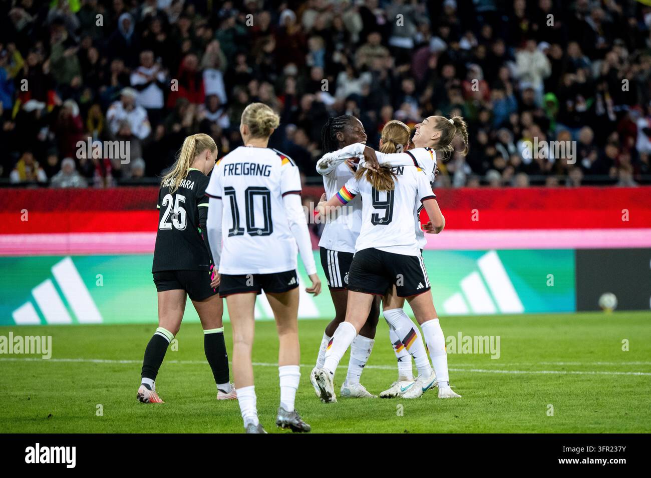 Nicole Anyomi (Germany, #8), Sjoeke Nüsken (Germany, #9), Sophia ...