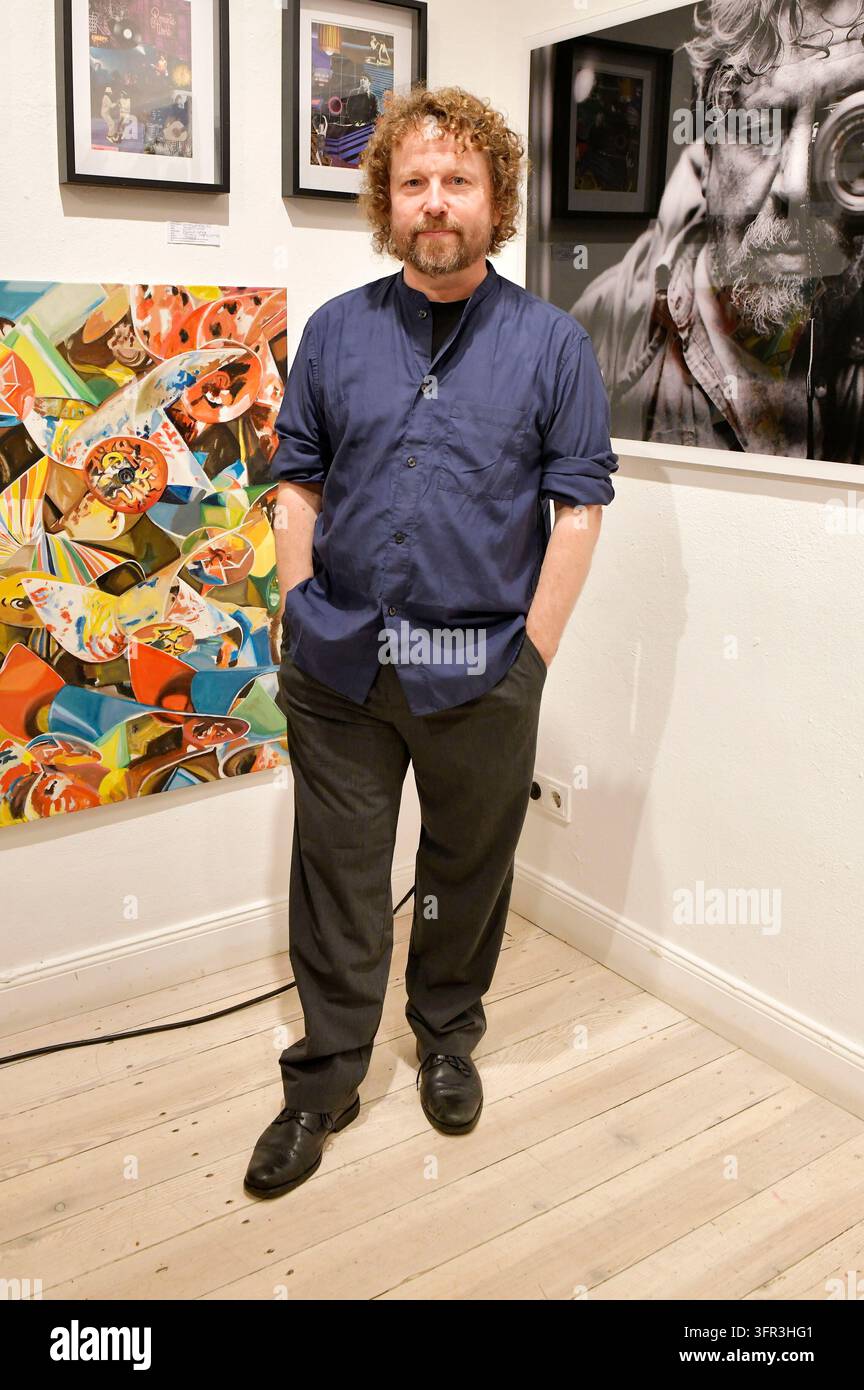 Philipp Caspari at the opening of the 4th pop-up exhibition of the M.A ...