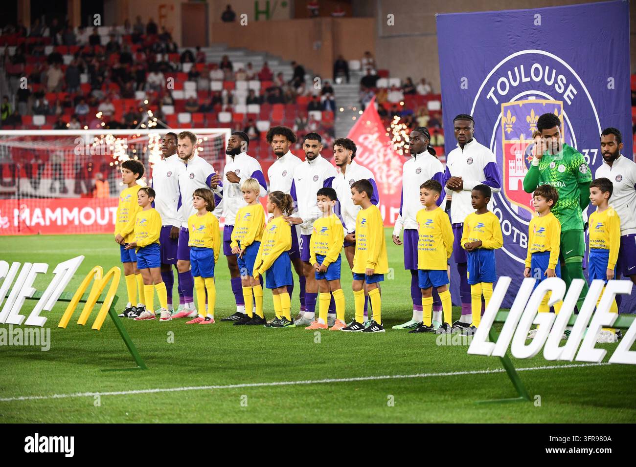 Team of Toulouse pay tribute to Pink October and kids using a pink ...