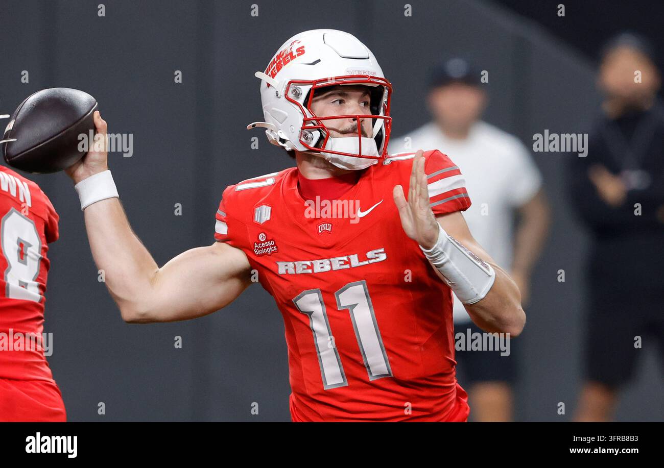 UNLV quarterback Jackson Arnold (11) passes against North Dakota State ...