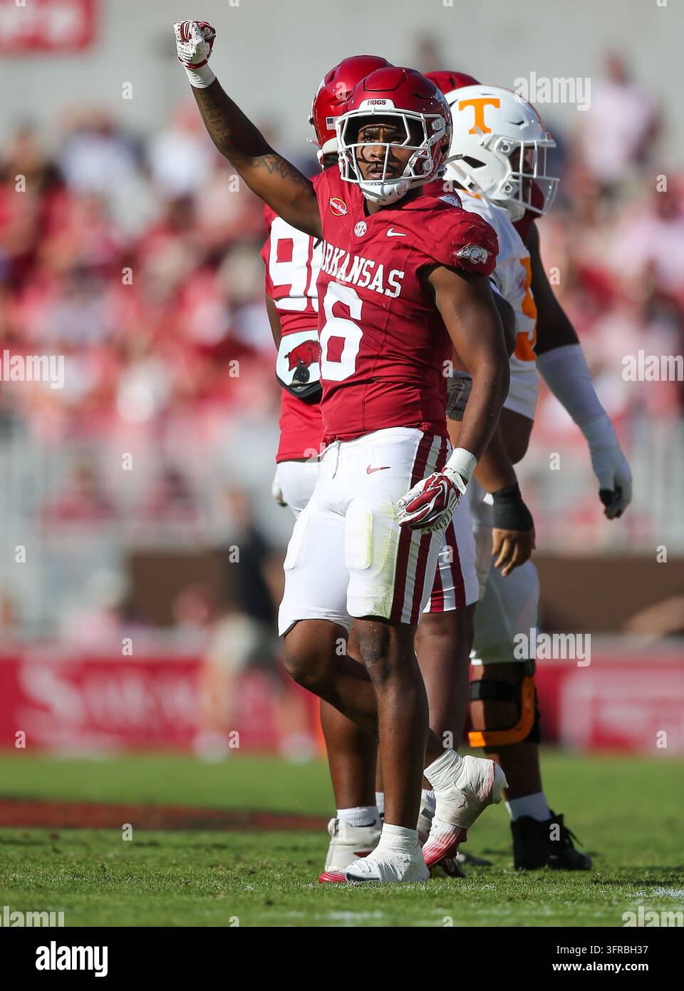 Signal Vector Image Oct 10, 2026; Razorback defensive back Khmer House (6) signals fourth ...