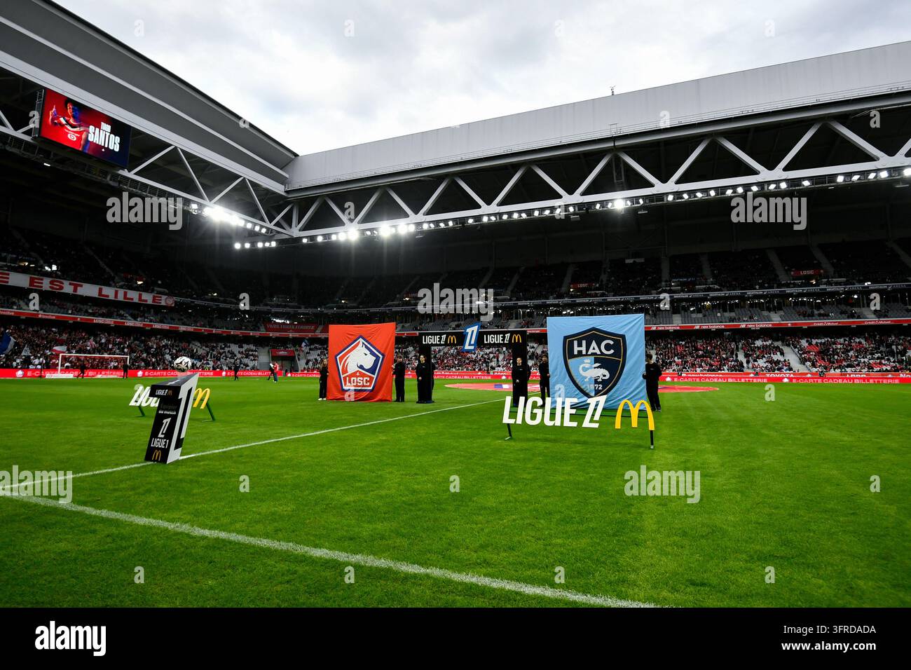General view of stade Pierre-Mauroy during Ligue 1 McDonald's match ...