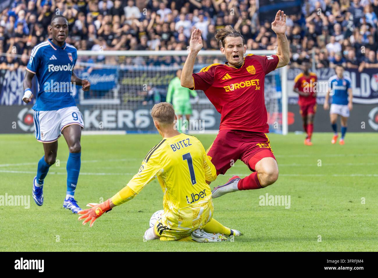 de roon marten AS Roma during serie A match - Como 1907 vs AS Roma ...