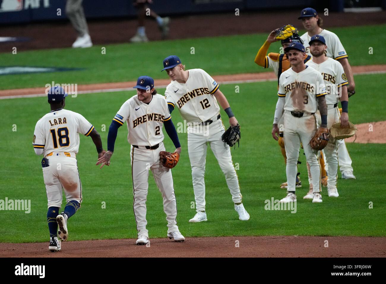 Dodgers face Brewers in NLCS Game 2 with Yamamoto Dodgers face Brewers in NLCS Game 2 with Yamamoto