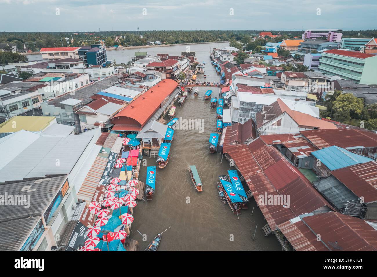 Air View Software Aerial view of Amphawa Floating Market, Thailand Stock Photo - Alamy