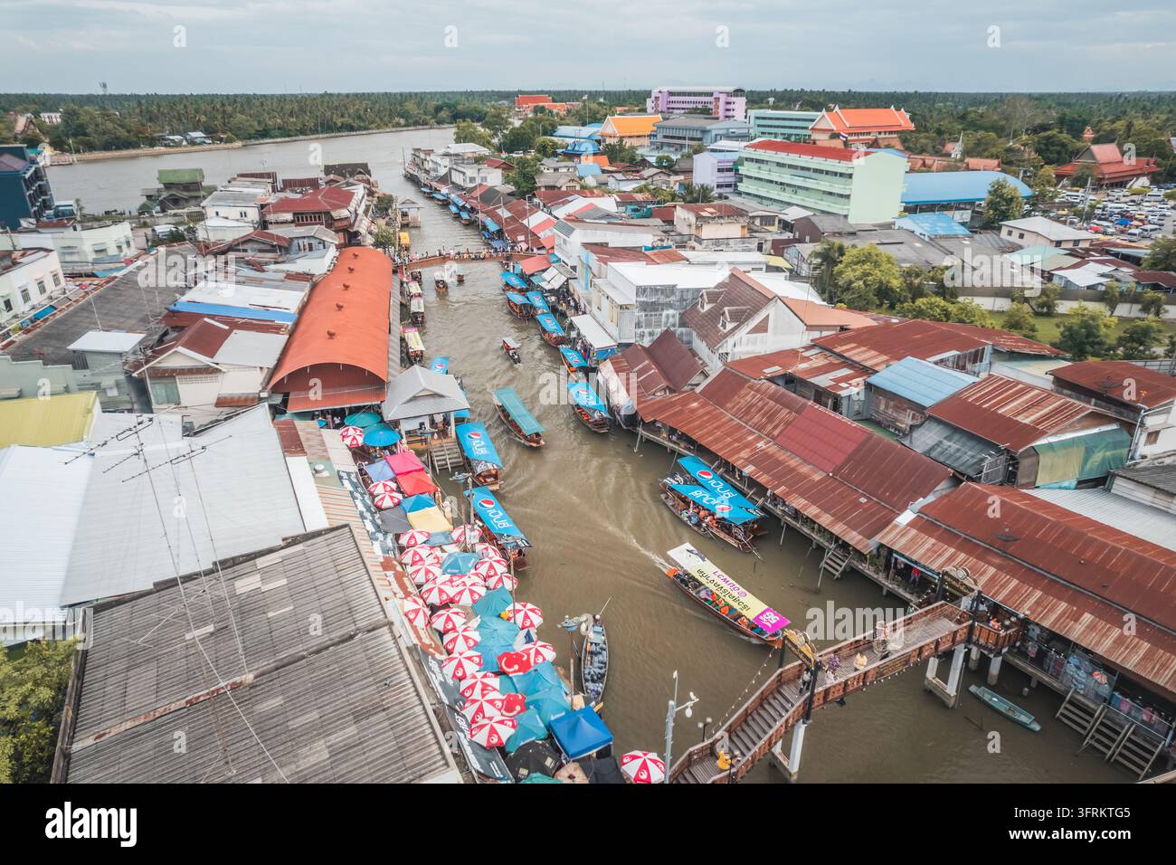 Air View Software Aerial view of Amphawa Floating Market, Thailand Stock Photo - Alamy