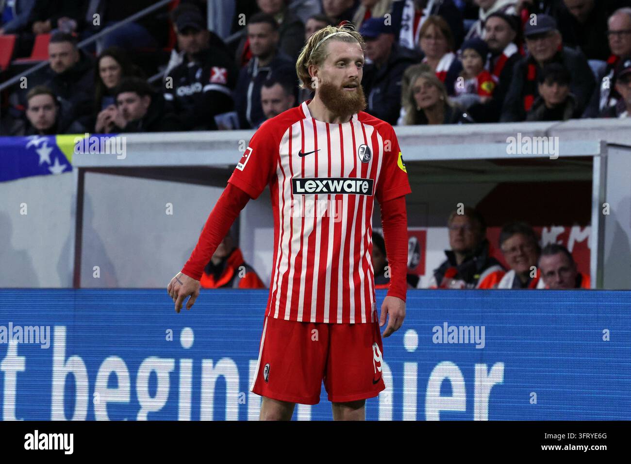 Niklas Beste (Freiburg) beim Spiel der 1. FBL: 26-27: 5. Sptg. Freiburg ...