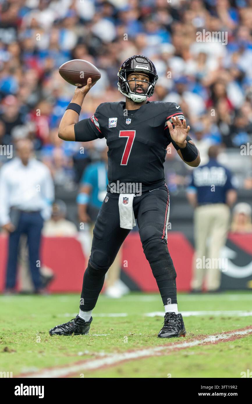 Arizona Cardinals quarterback Jacoby Brissett (7) passes the ball ...