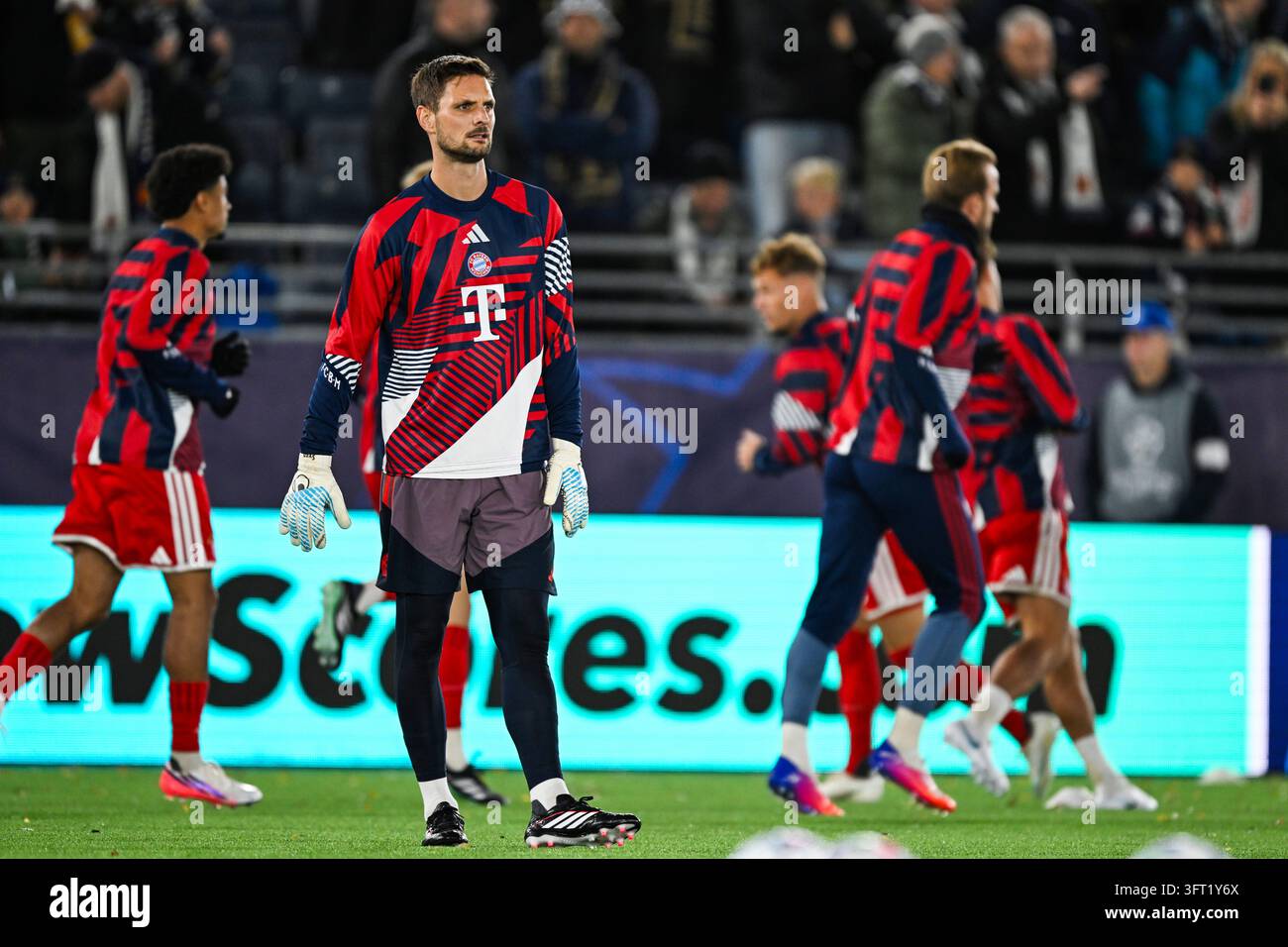 Bayern Munich draws 3-3 away against Viking Stavanger Bayern Munich draws 3-3 away against Viking Stavanger