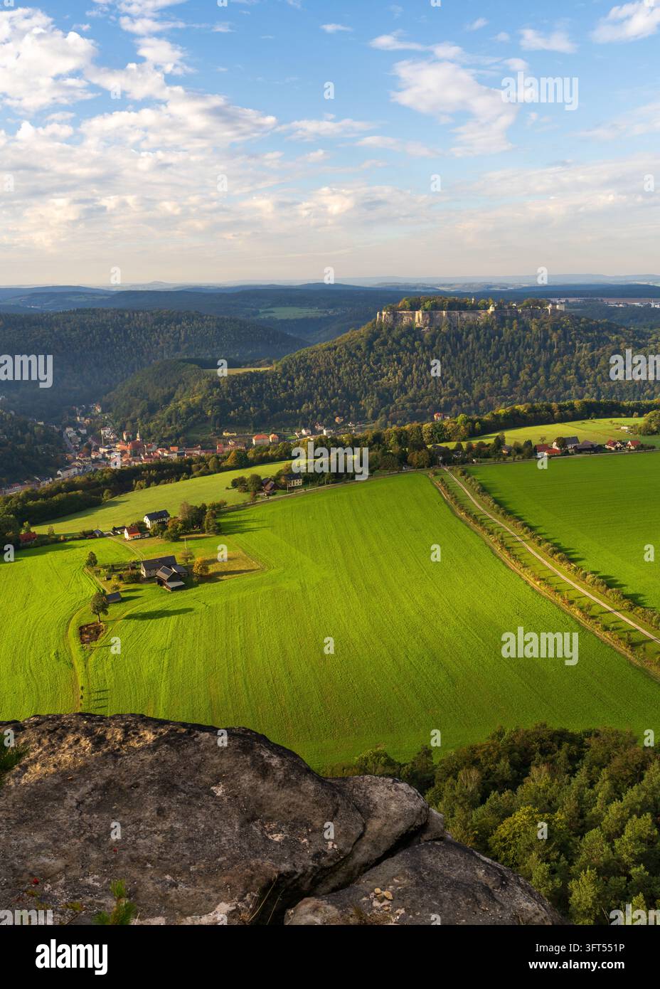 Beautiful sunrise view from Lilienstein across Saxon Switzerland ...