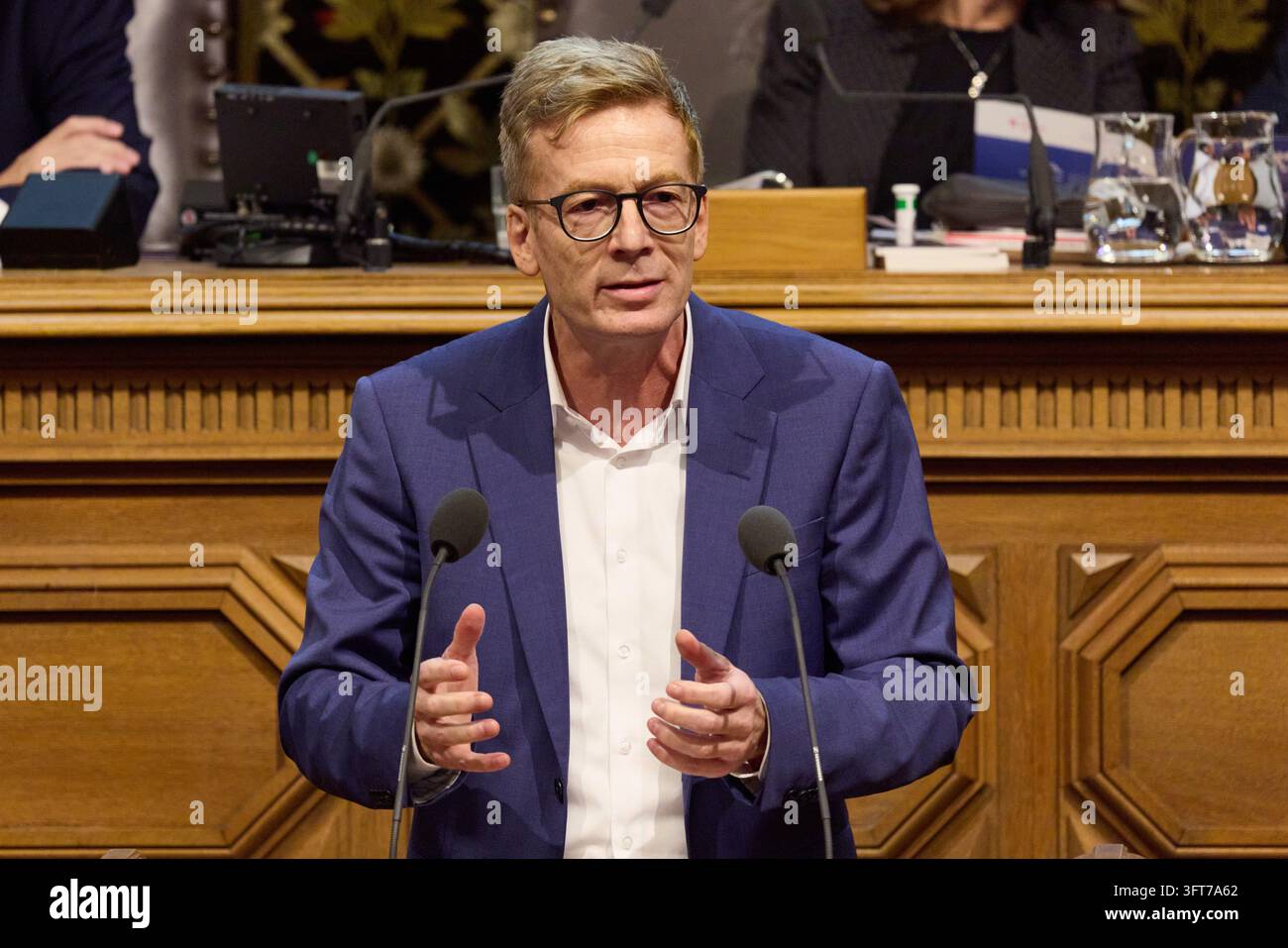 14 October 2026, Hamburg: Dirk Kienscherf (SPD), parliamentary group ...