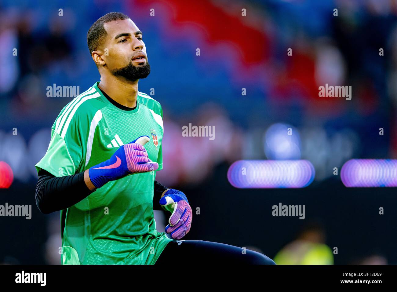 ROTTERDAM - Como goalkeeper Robert Sánchez during the UEFA Champions ...