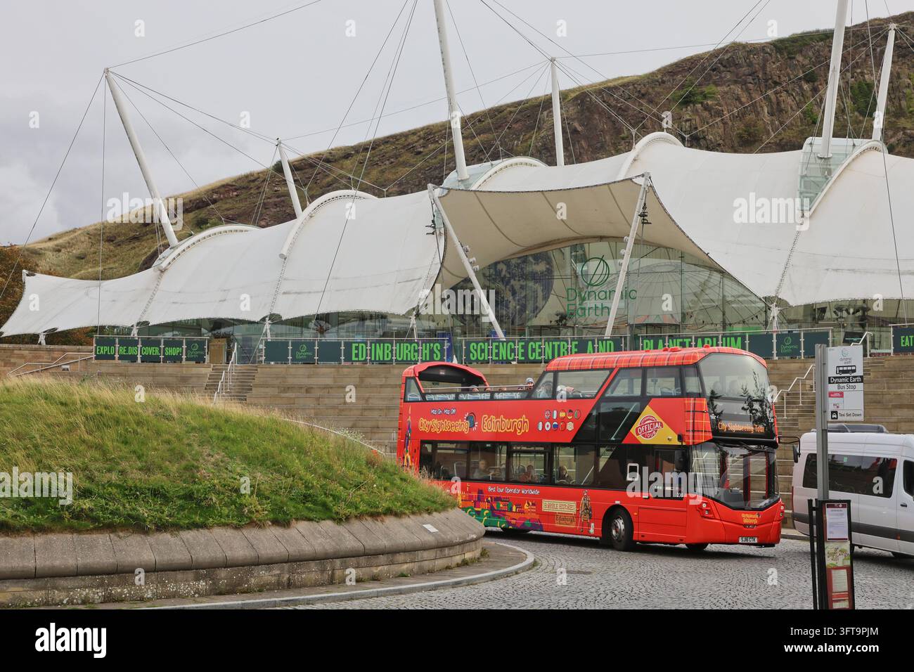 Open 2026 hi-res stock photography and images - Alamy