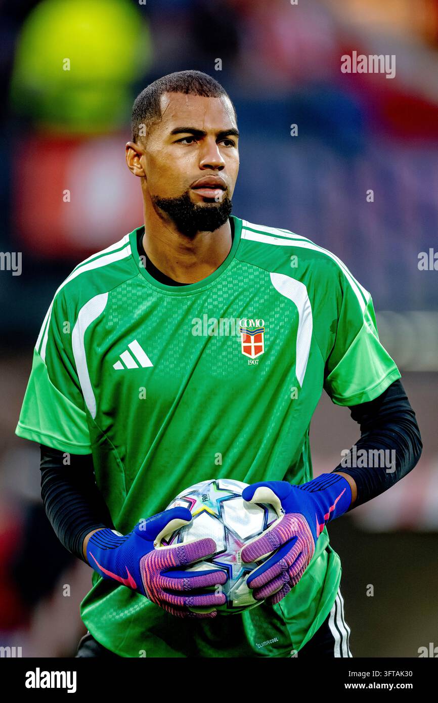 ROTTERDAM - Como goalkeeper Robert Sánchez during the UEFA Champions ...