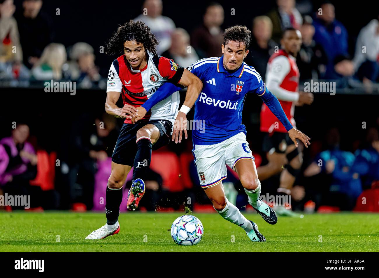 ROTTERDAM - Feyenoord midfielder Gjivai Zechiël, Como defender Kaiki ...
