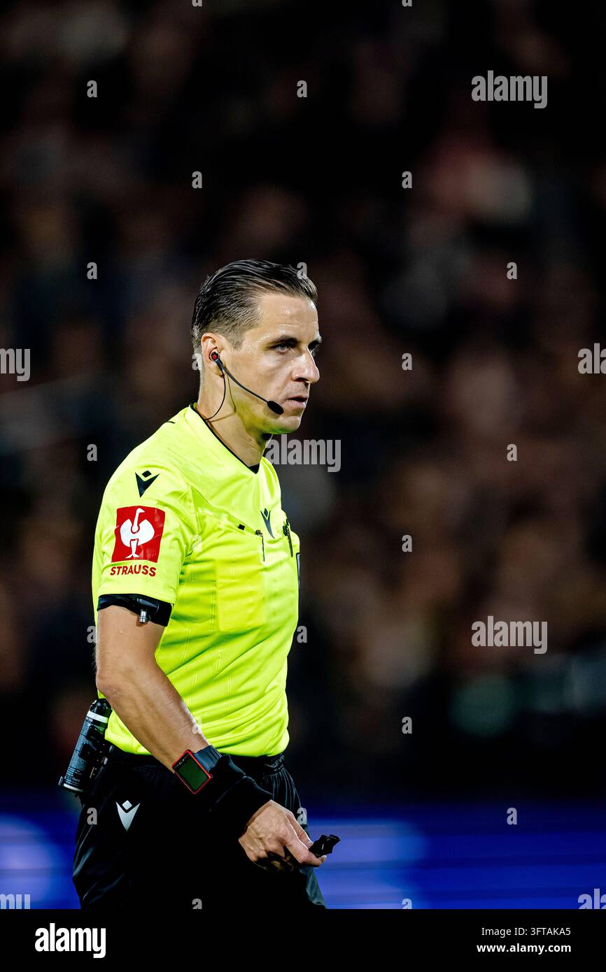 ROTTERDAM - referee Donatas Rumšas during the UEFA Champions League ...