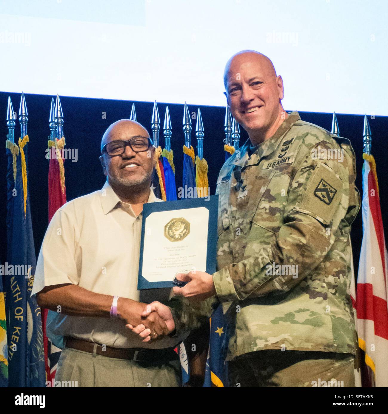 Commanders Vector Colonel Dave A. Norris, Commandant of the U.S. Army Command and General ...