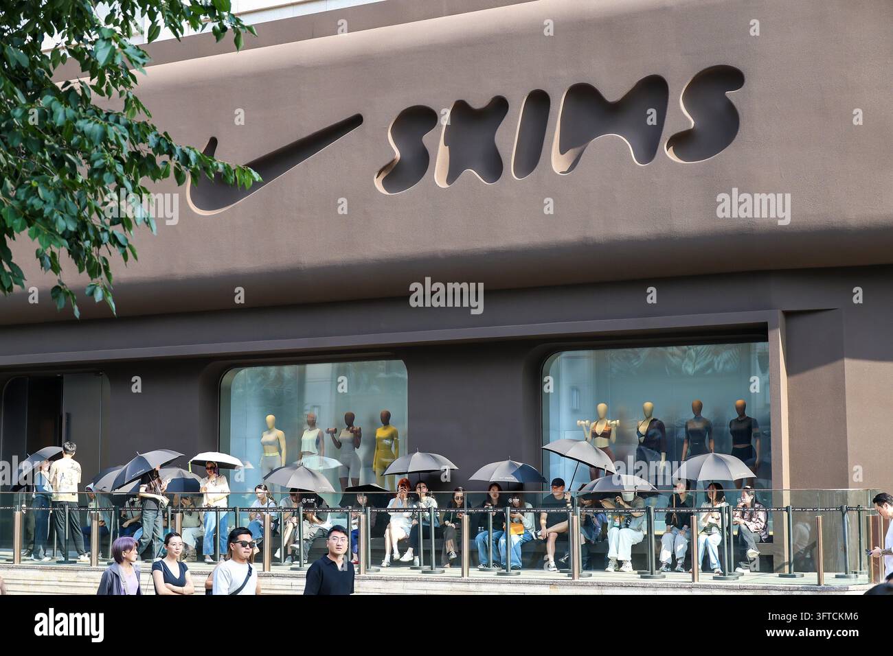 The first NikeSKIMS pop-up store in Shanghai opened at HKRI Taikoo Hui ...