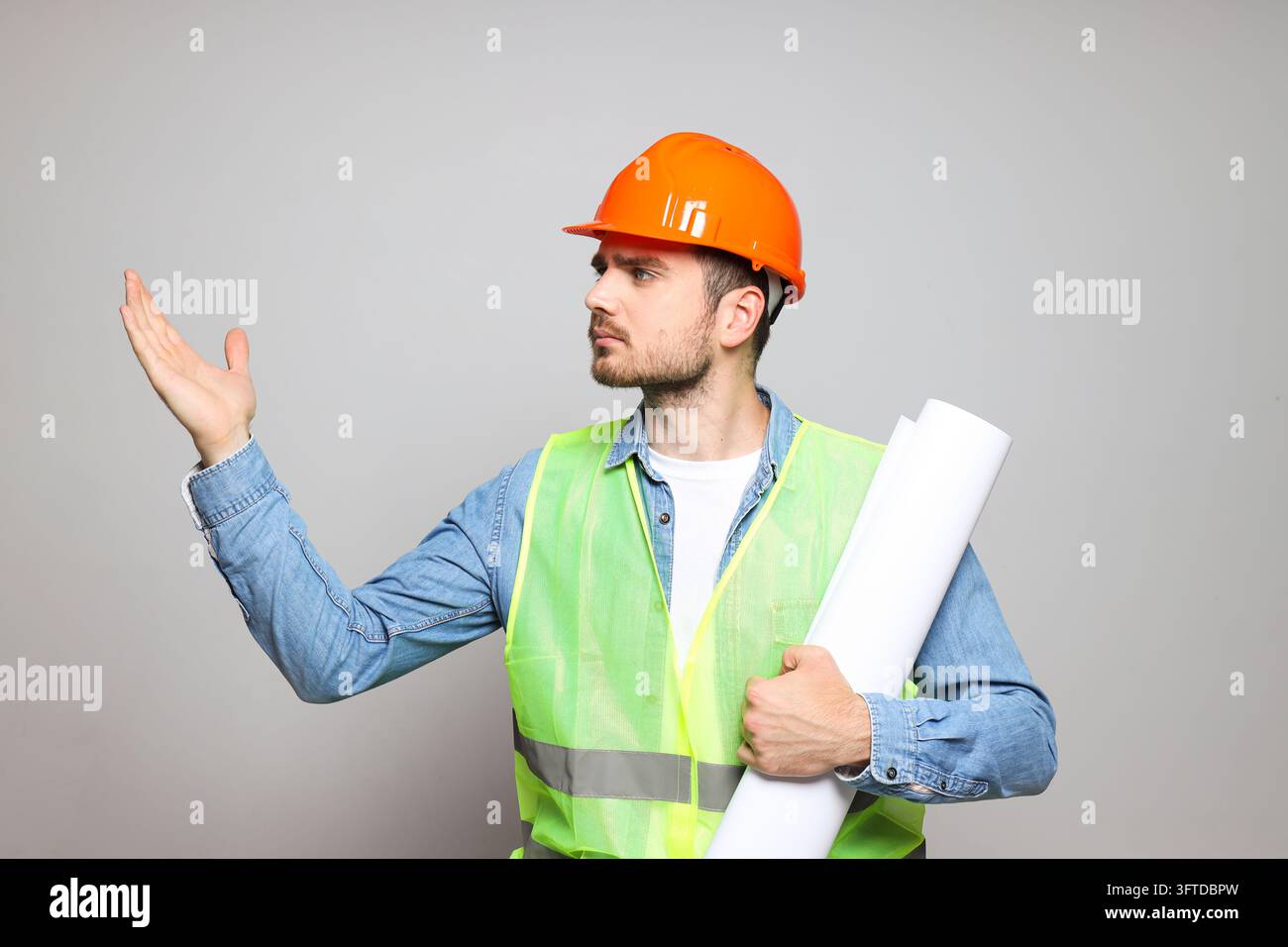 Male engineer showing thumb hi-res stock photography and images - Alamy