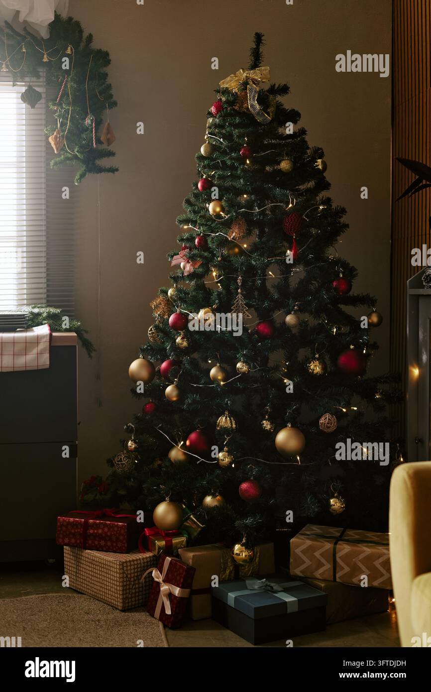 Decorated Christmas Tree with Gift Boxes for Holiday Celebration Stock ...